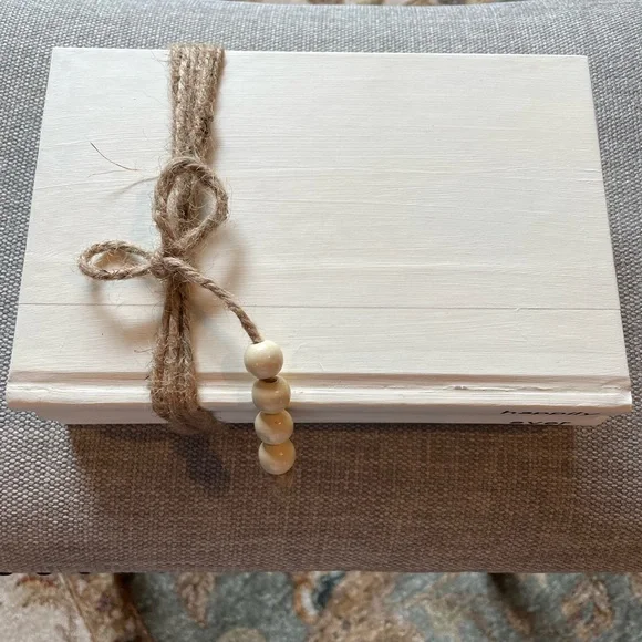 Painted book decor - Picture 3 of 8